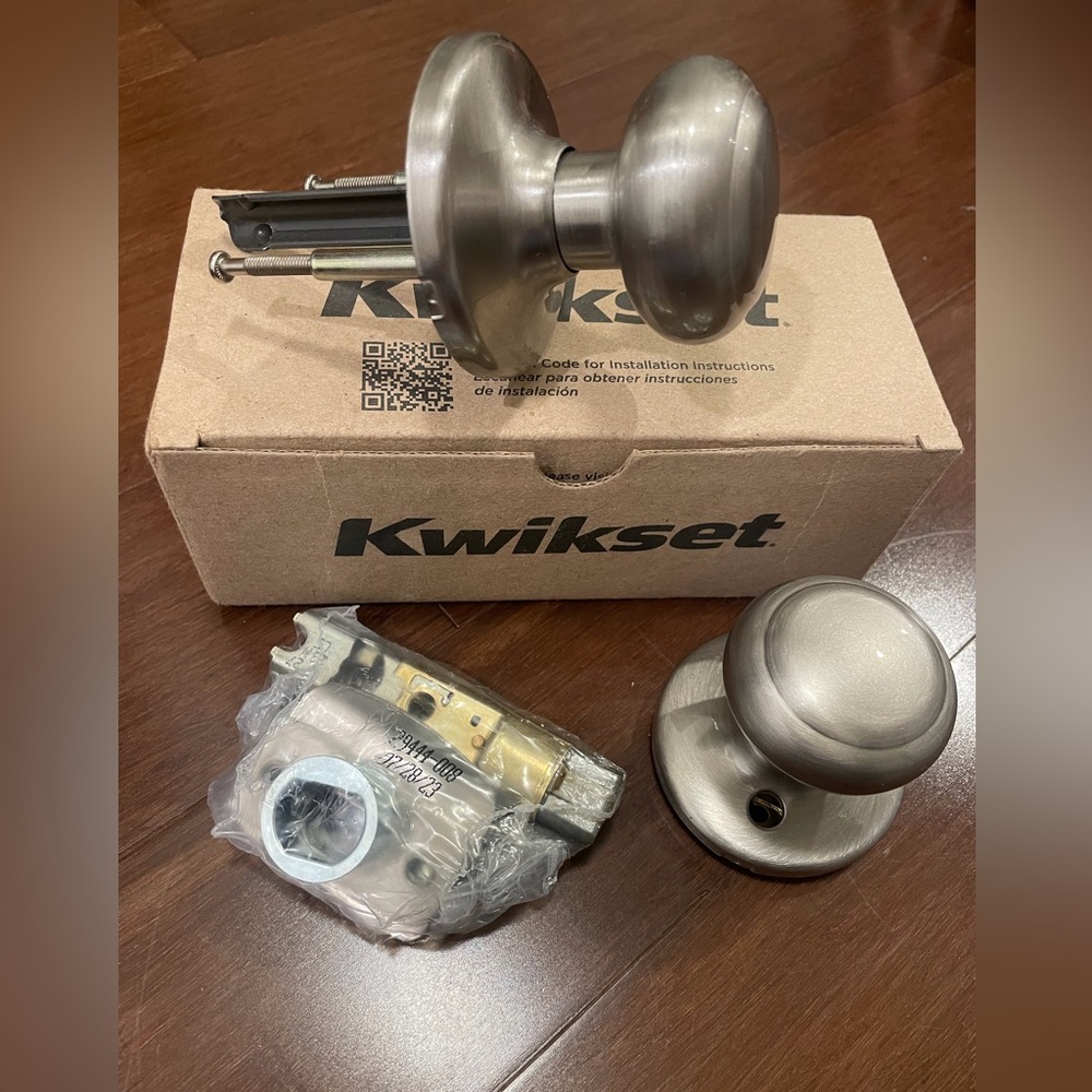 Kwikset Satin Nickel Cove Passage Door Knob